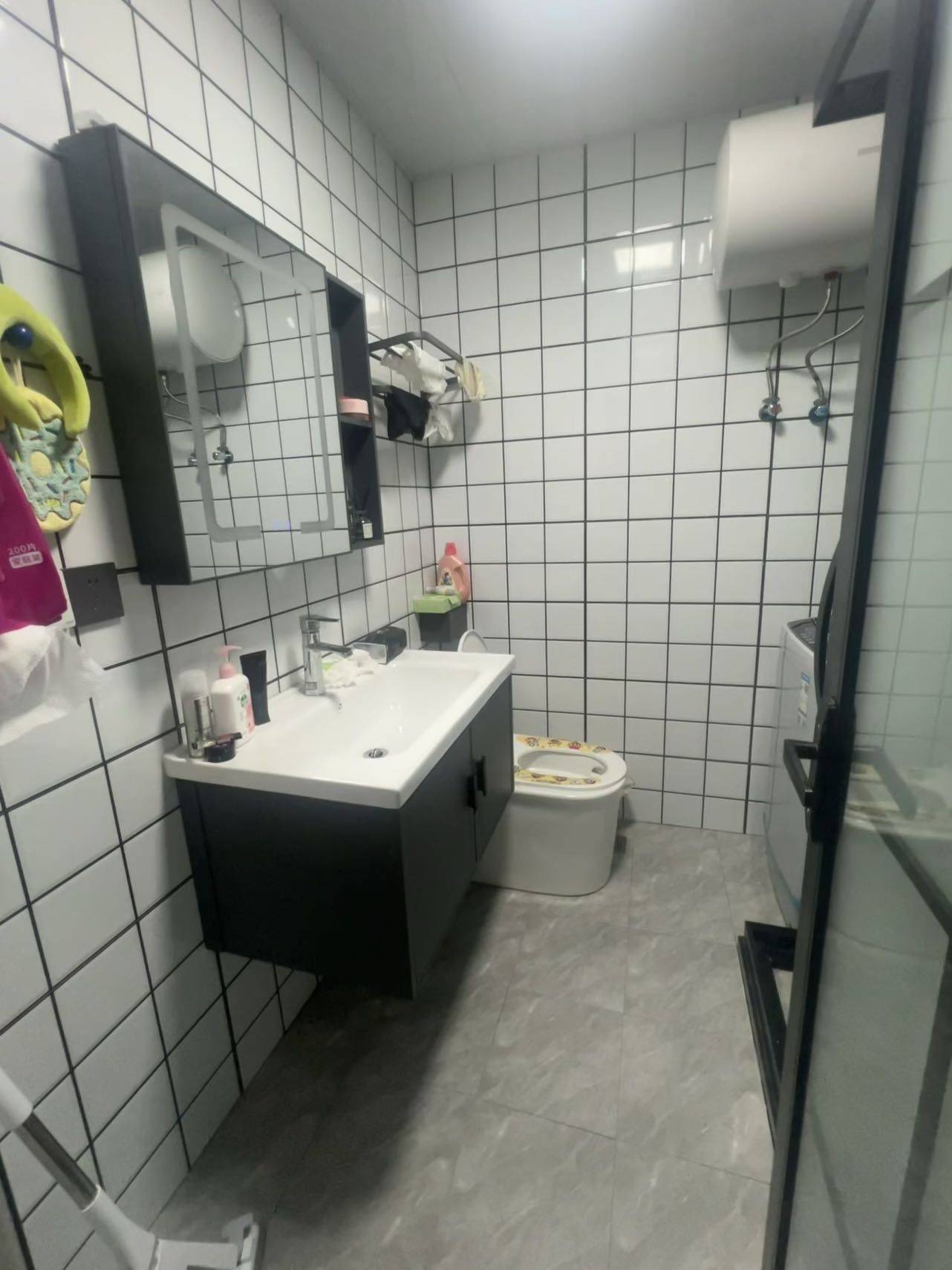 好来屋金题公寓