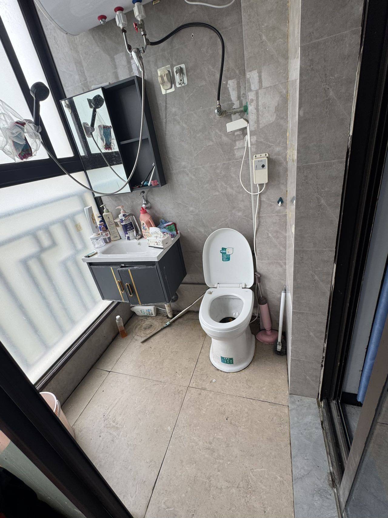 新秀华庭小区