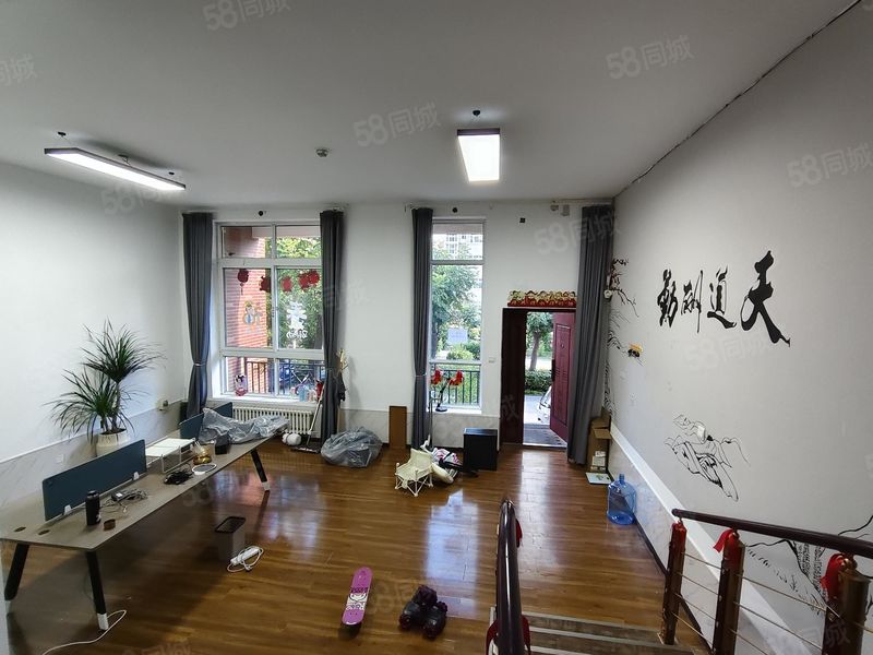 整租 | 出租开发区安彩一期一楼二楼复式精装修带小院车库 室