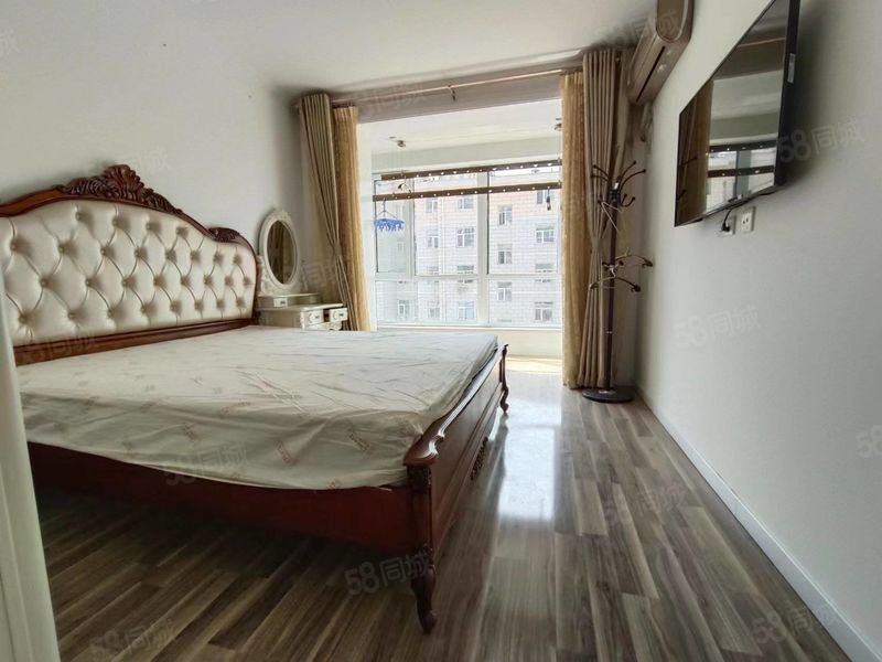 整租 | 现代城三室出租，双空调，家具家电齐全，拎包入住看房随