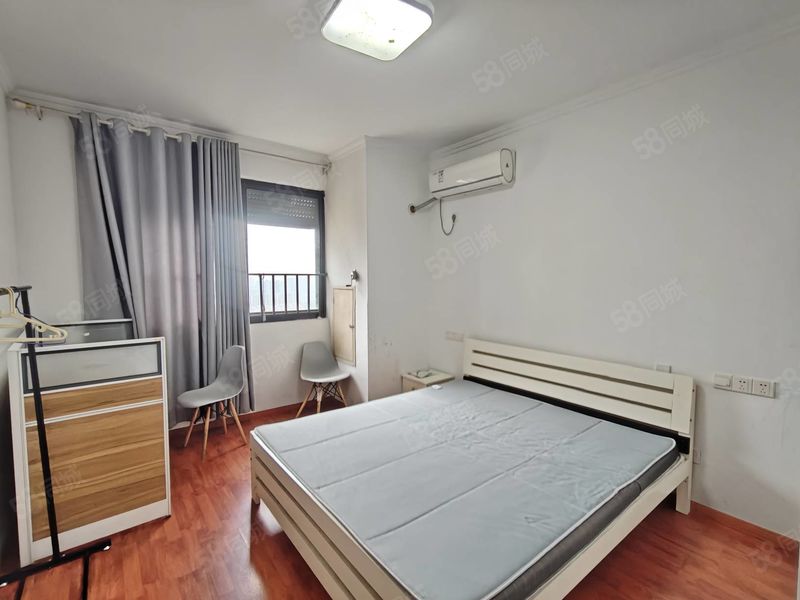 整租 | 9月真房源，绿地香奈整租小三房，随时看房，湖滨怡景，
