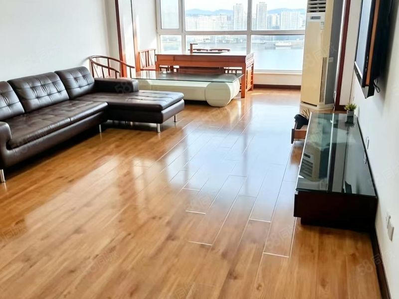 整租 | 一线江景 绿江华府 精装两室 3500包取暖物业 家