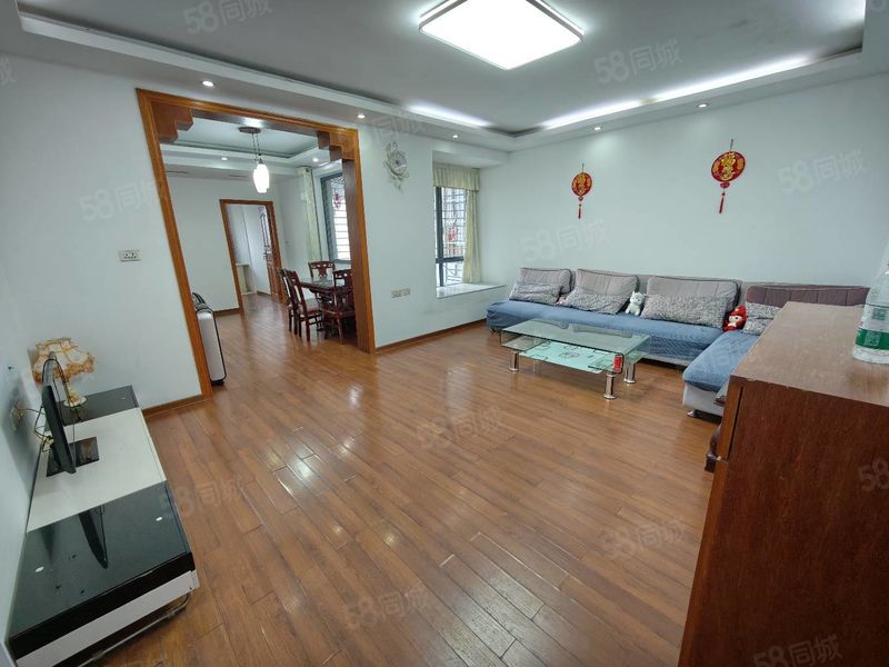 整租 | 万象城商圈铁西北斗小区精装3房，拎包入住，兴进曦镇桂