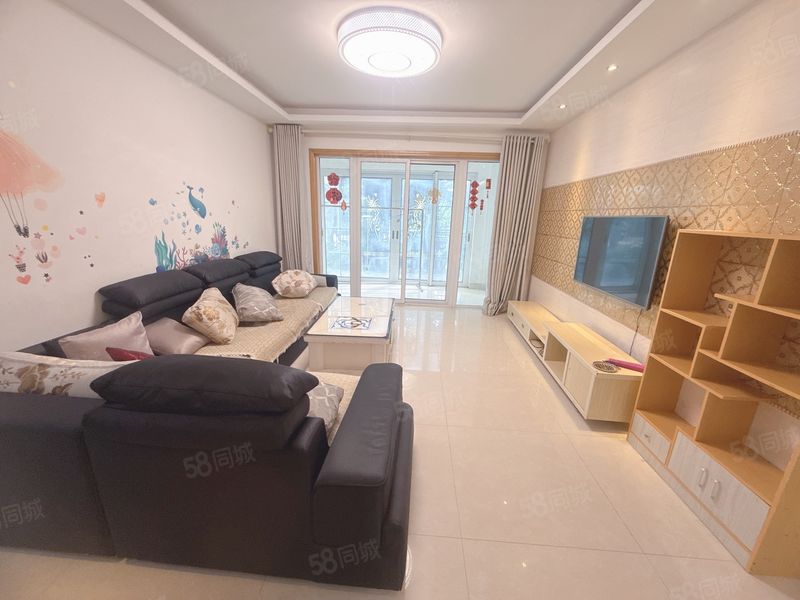 整租 | 停车免费 碧桂园 精装三房 带300大院子 家电家具