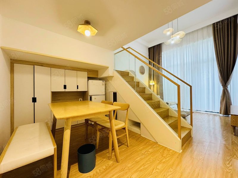 整租 | 金山湖 奥园领寓 精装复式 家电齐全 拎包即住 民水