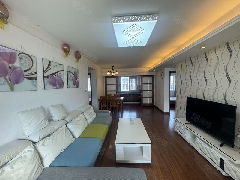整租 | 万科城 3室2厅1卫  电梯房 精装修110平米