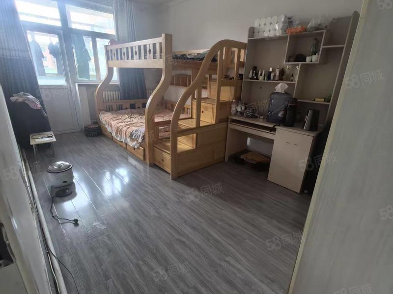 整租 | 铁建小区步梯4层两室空调房  精装拎包入住看房方便火