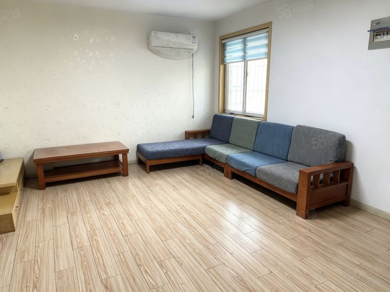 整租 | 纯实木住家装修！碧溪丽景 中层 就近房管局万达商圈