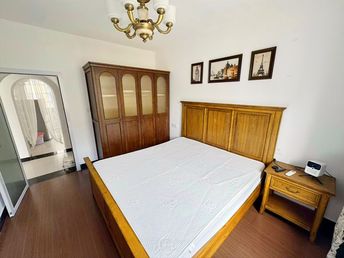 东湖文教路小区 3室2厅 127㎡ 1500元/月