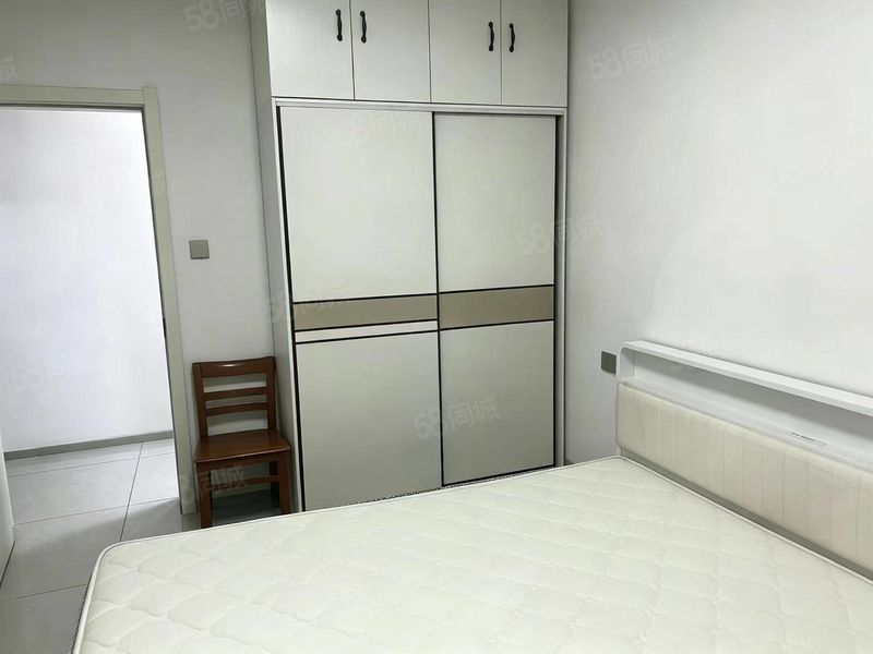 整租 | 钟灵毓秀3室3台空调精装全配领包入住家具齐全