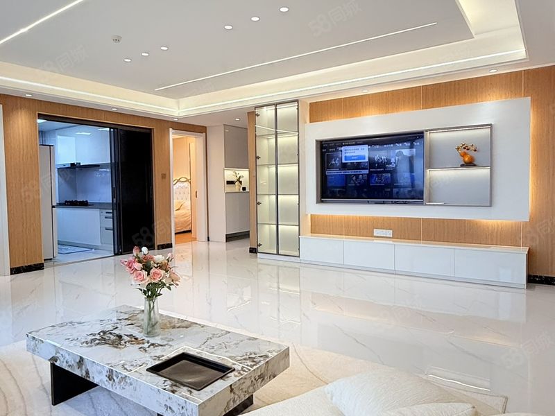 整租 | 全新装修精装房出租4室一厅一厨两卫