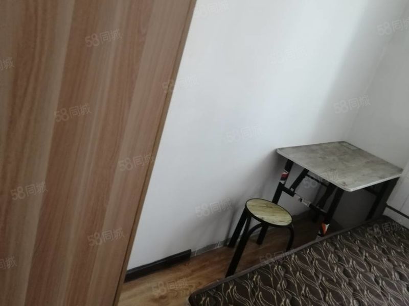 合租 | 全女生景泰翰林南区包水电网物业费400元